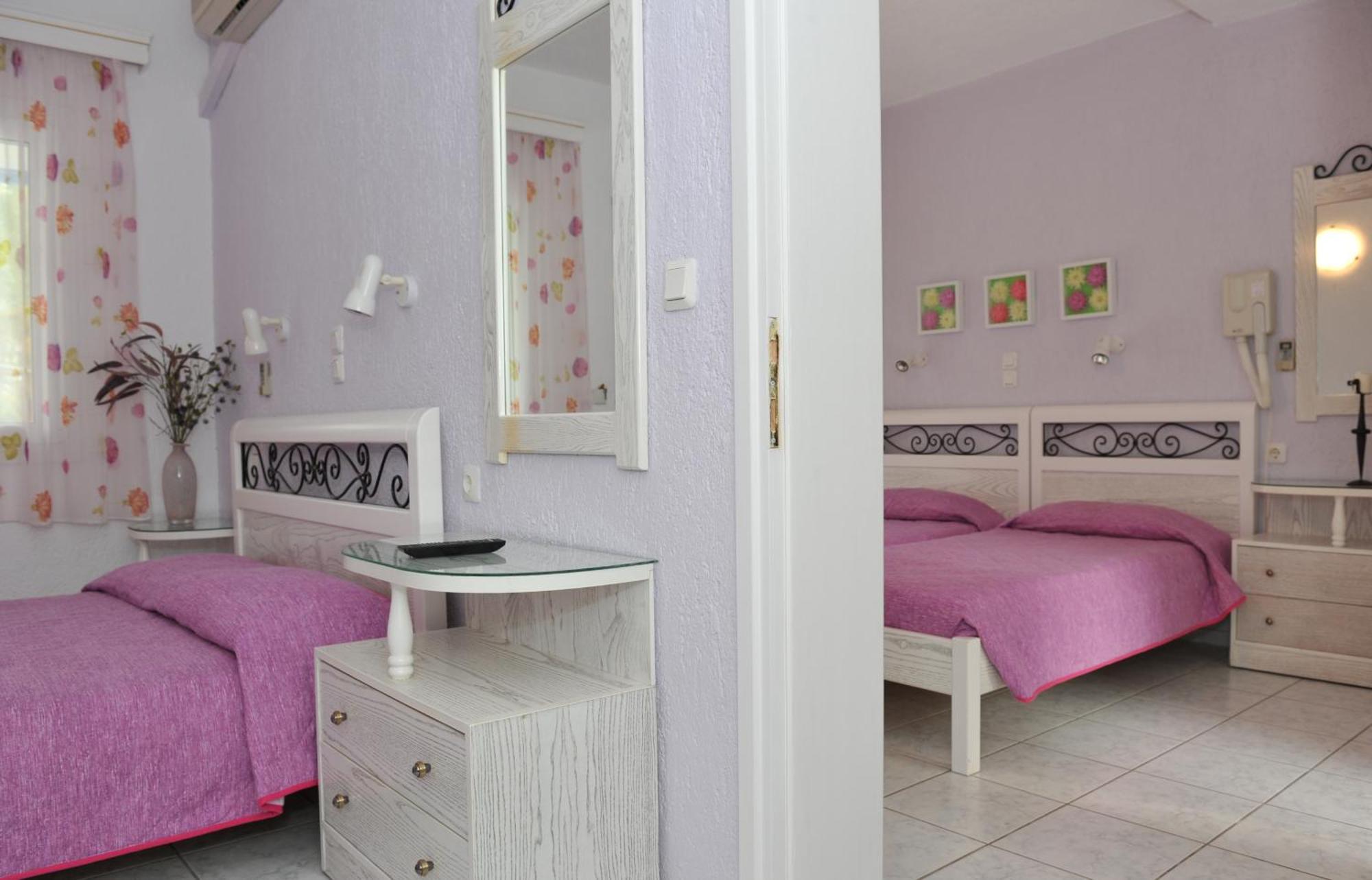 Ostria Aparthotel Ajía Paraszkeví Kültér fotó