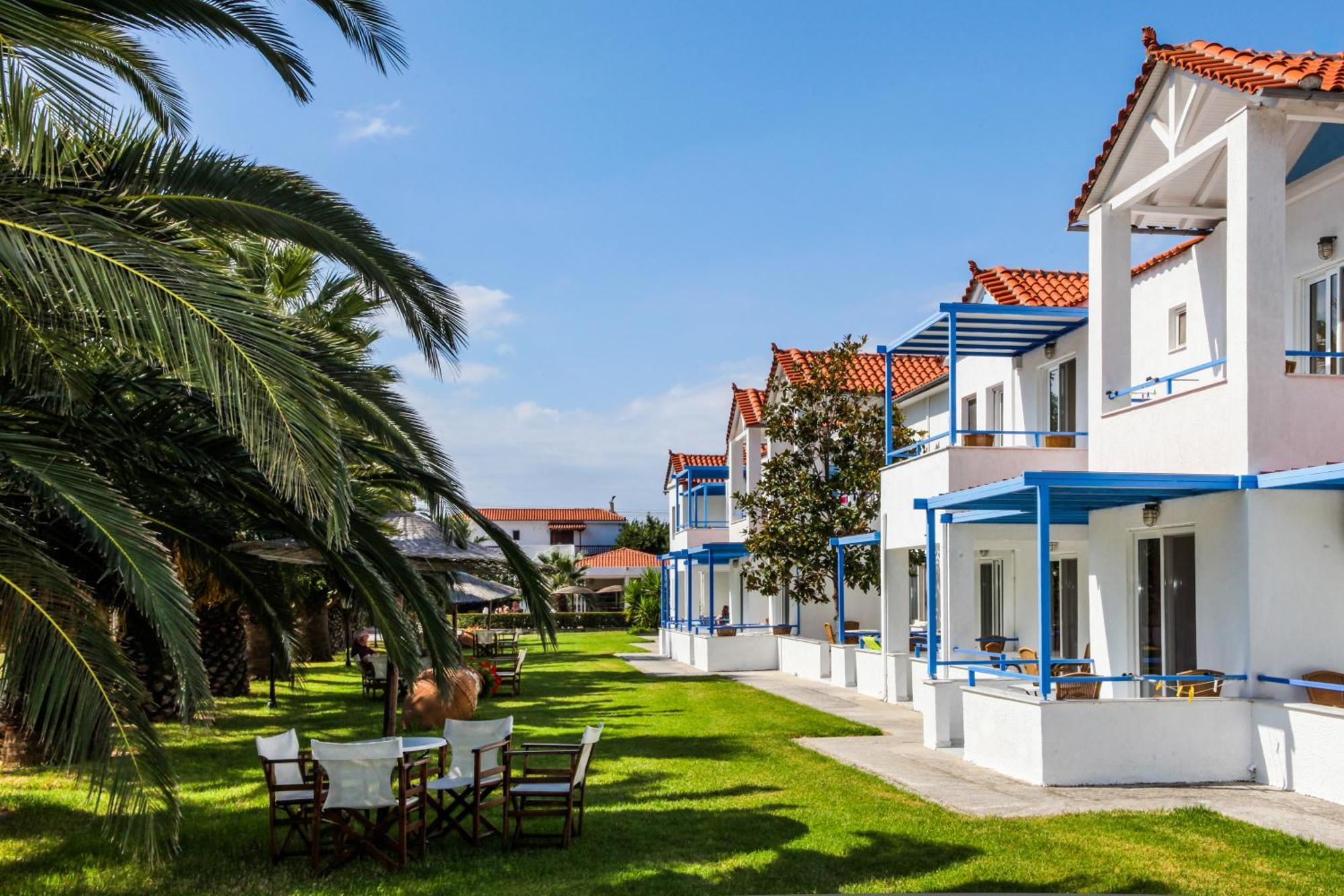 Ostria Aparthotel Ajía Paraszkeví Kültér fotó