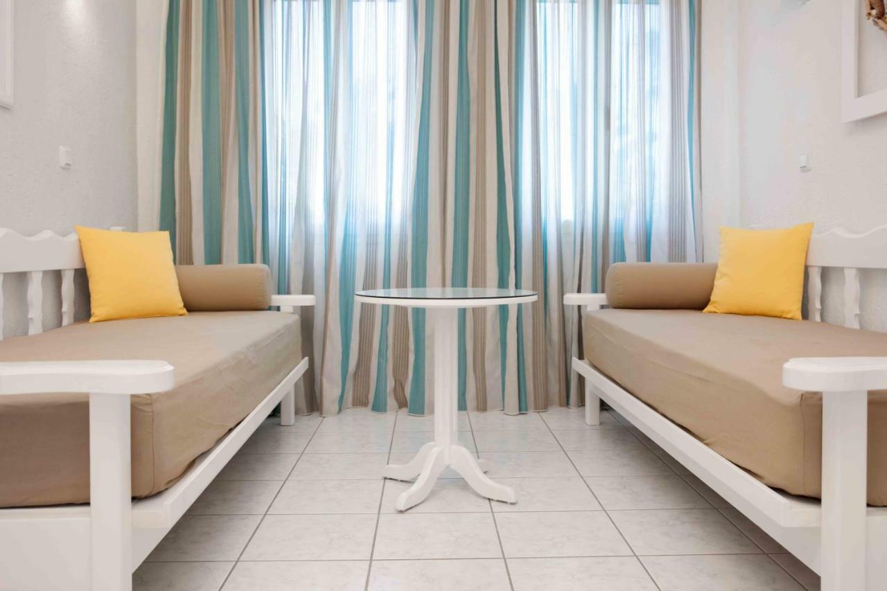 Ostria Aparthotel Ajía Paraszkeví Kültér fotó