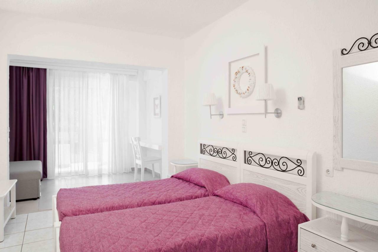 Ostria Aparthotel Ajía Paraszkeví Kültér fotó